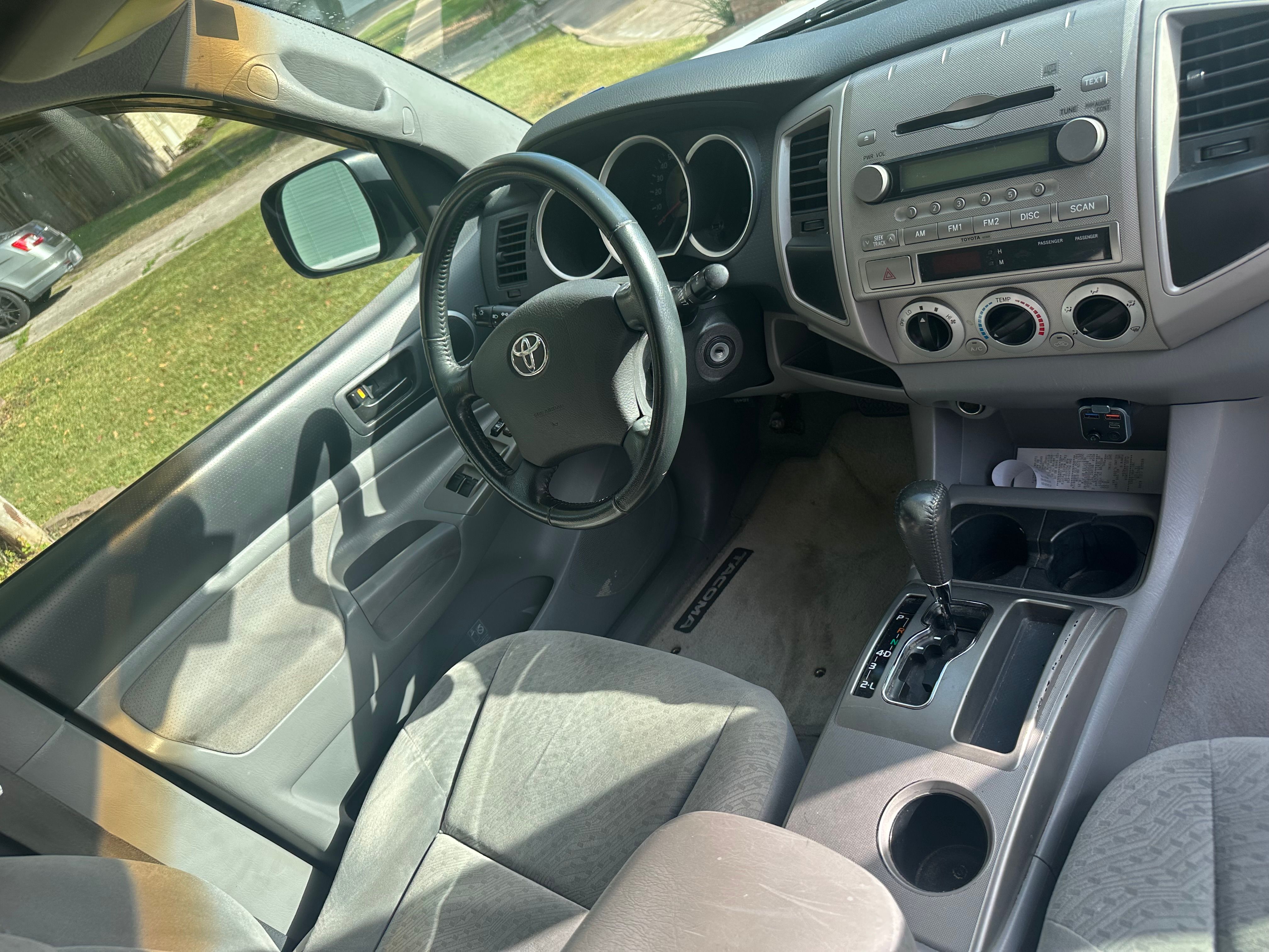 Used 2005 Toyota Tacoma PreRunner w/ SR5 Pkg #3 RWD image 10