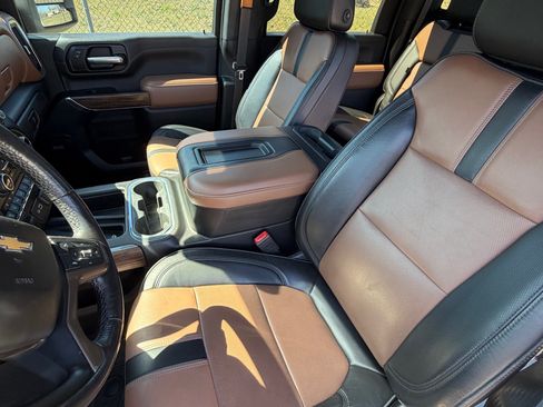 Used 2020 Chevrolet Silverado 3500 High Country w/ LPO, Hitch Package image 10