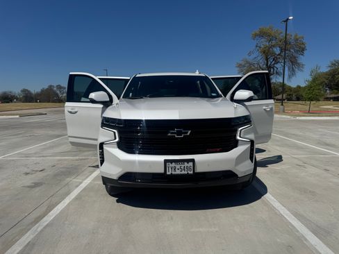 Used 2023 Chevrolet Tahoe RST w/ Luxury Package image 2