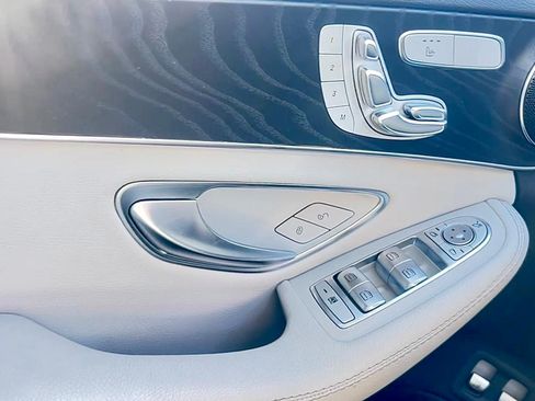 Used 2017 Mercedes-Benz C 350e Sedan image 6