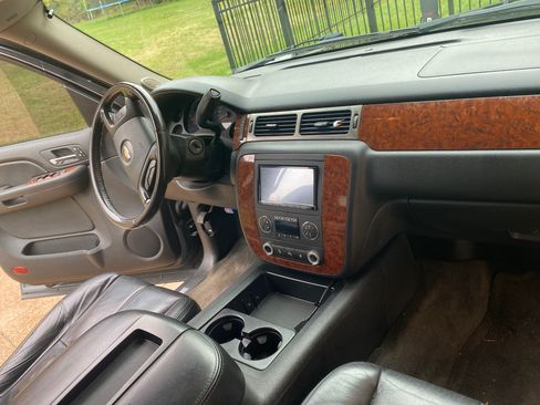 Used 2007 Chevrolet Avalanche LT w/ LT Preferred Equipment Group image 11