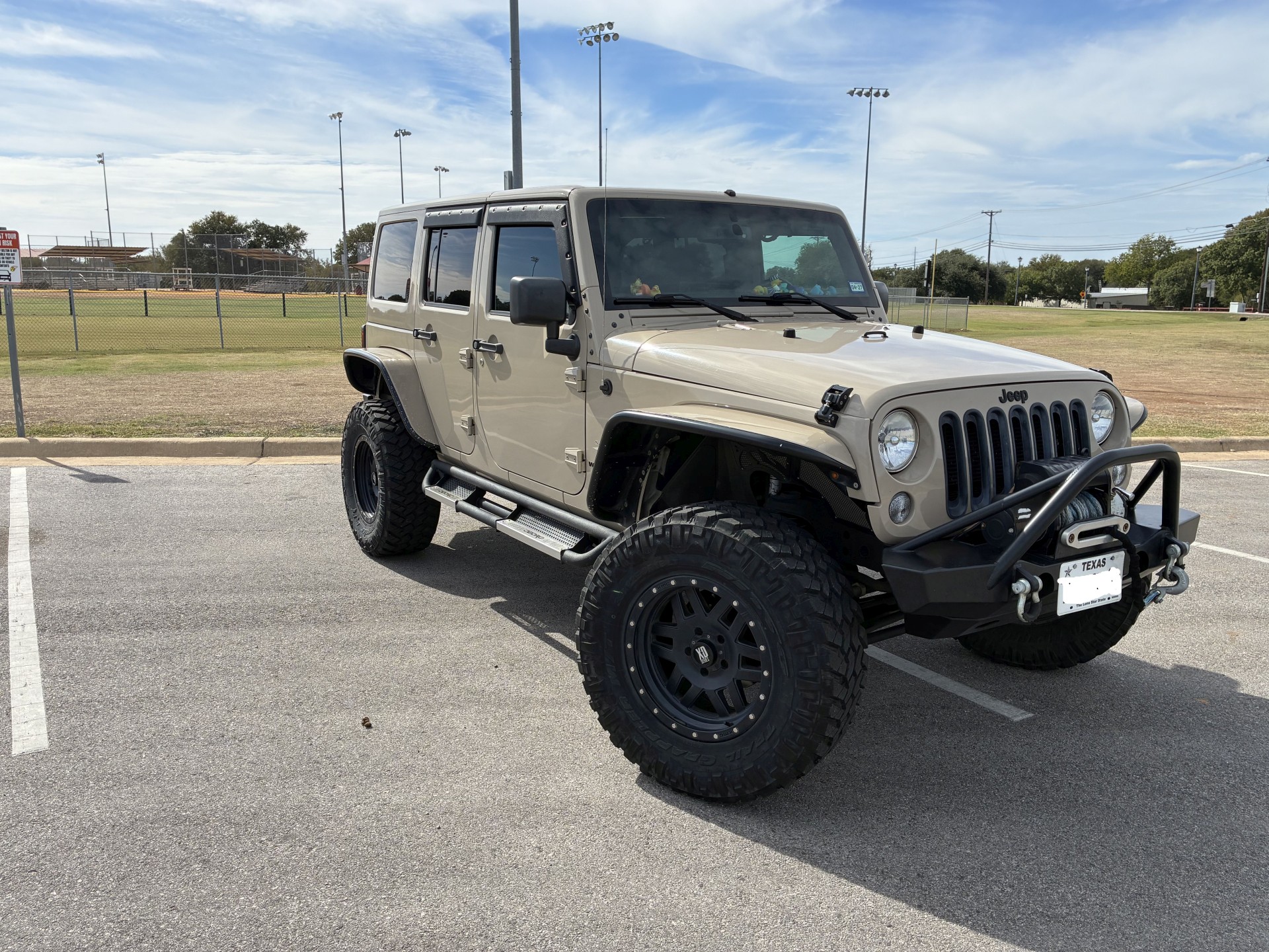 Used 2016 Jeep Wrangler Unlimited Sahara w/ Connectivity Group AWD/4WD image 1