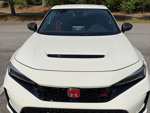 Used 2025 Honda Civic Type R image 16