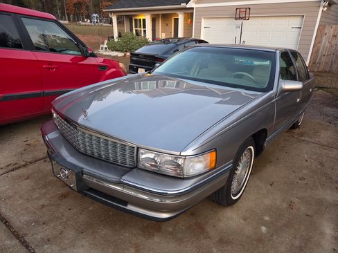 Used 1995 Cadillac De Ville Sedan image 1