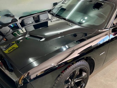 Used 2017 Dodge Challenger R/T image 16