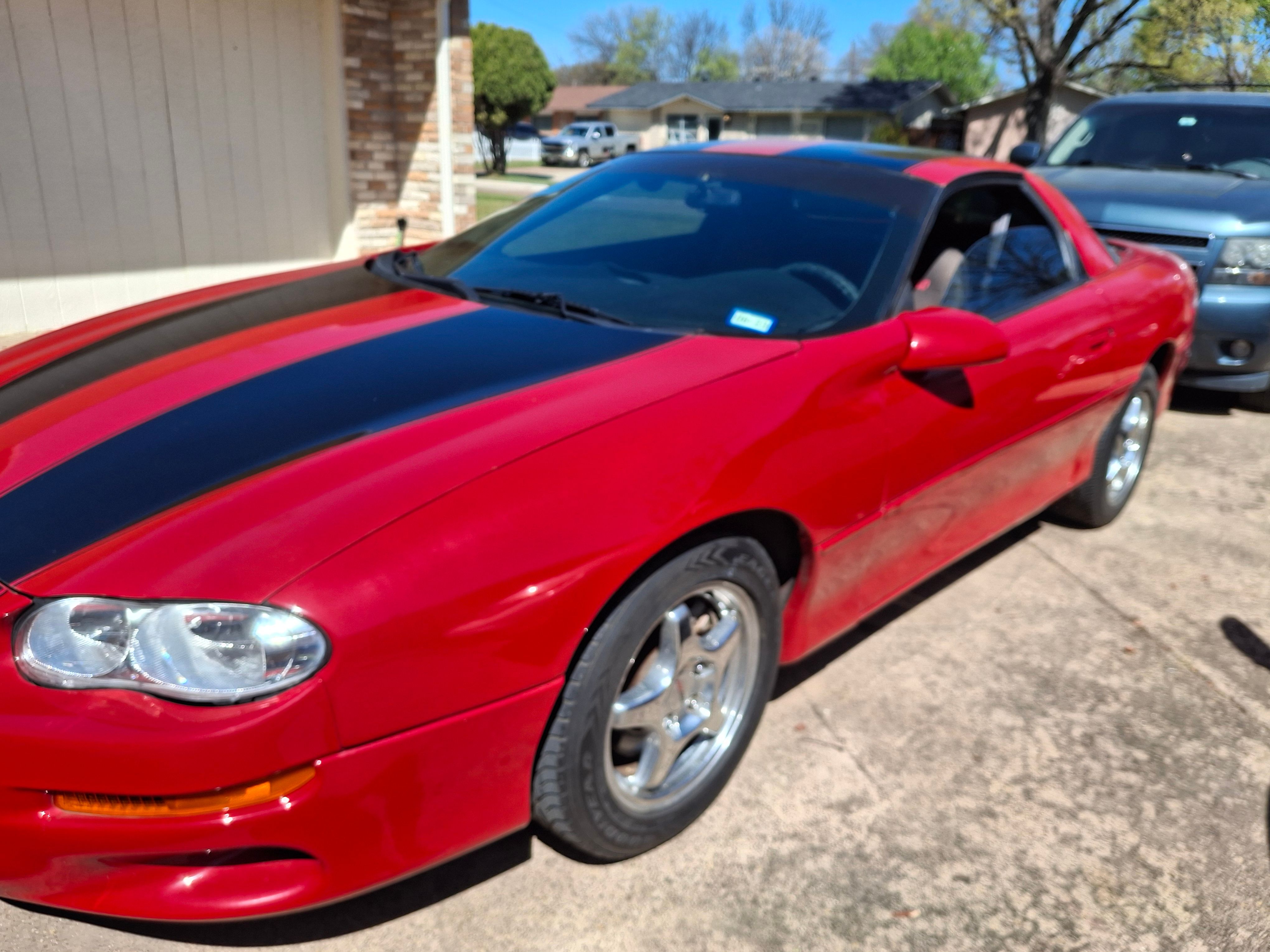 Used 2000 Chevrolet Camaro LT RWD image 2