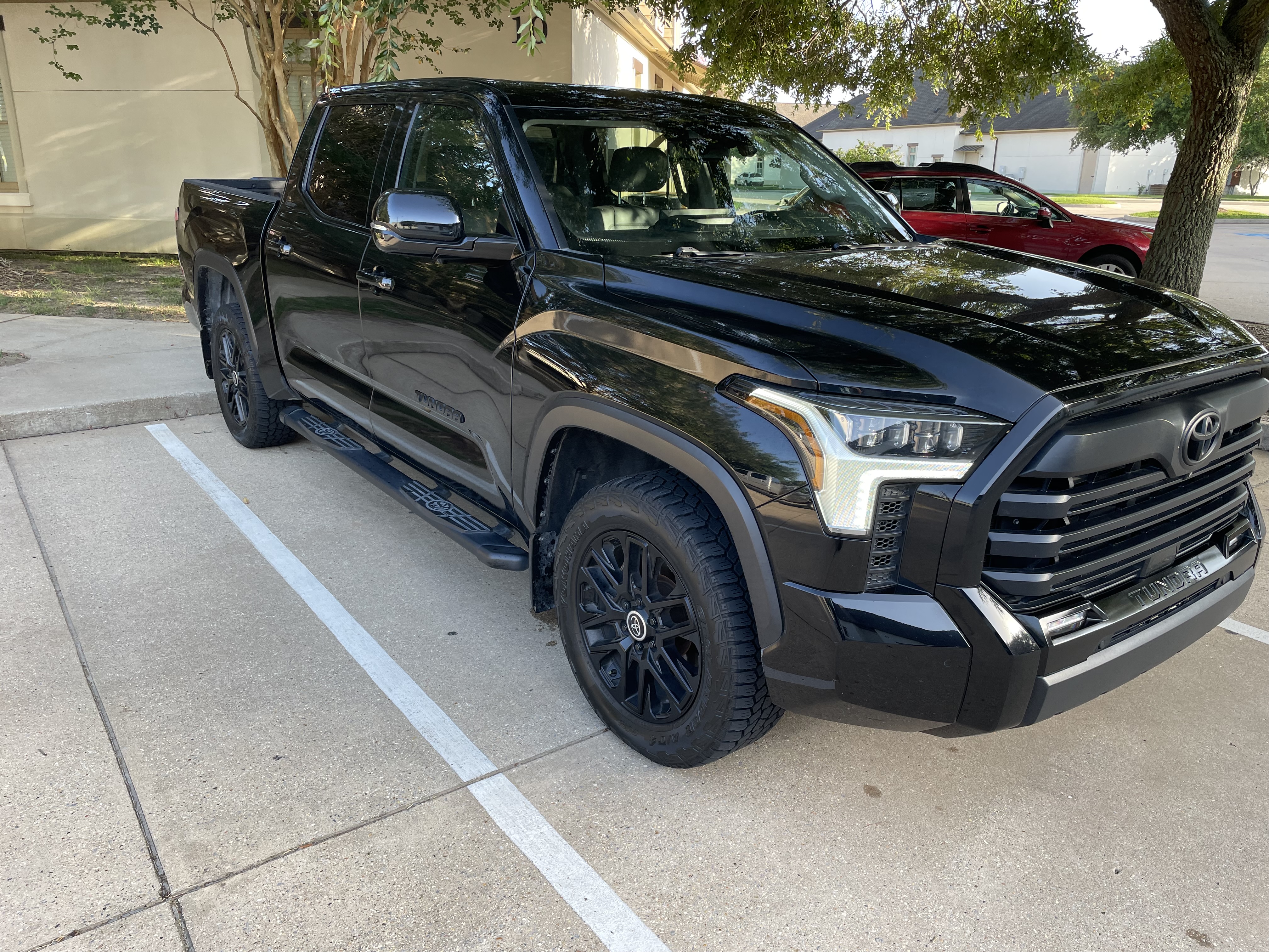 Used 2024 Toyota Tundra Limited AWD/4WD image 4