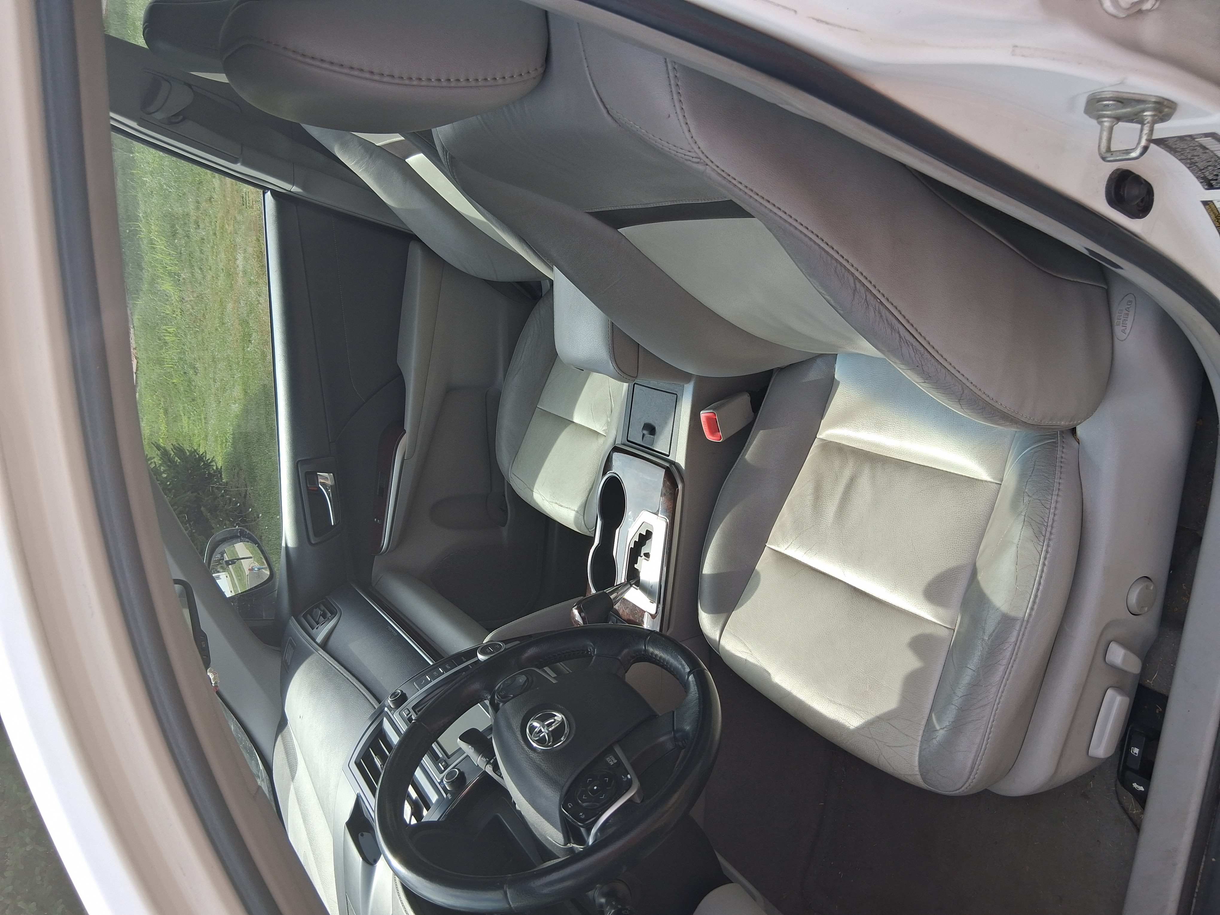 Used 2014 Toyota Camry XLE FWD image 6