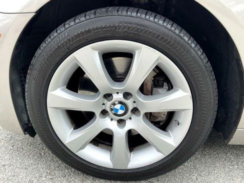 Used 2011 BMW 550i Sedan image 13