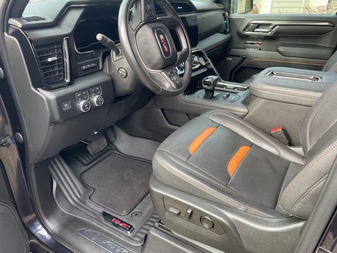 Used 2022 GMC Sierra 1500 AT4 w/ AT4 Premium Package image 18