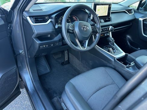 Used 2023 Toyota RAV4 XLE w/ Convenience Package image 10