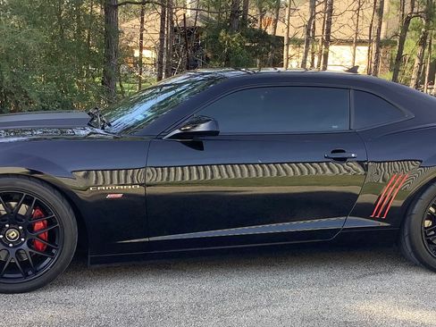 Used 2010 Chevrolet Camaro SS w/ RS Package image 4