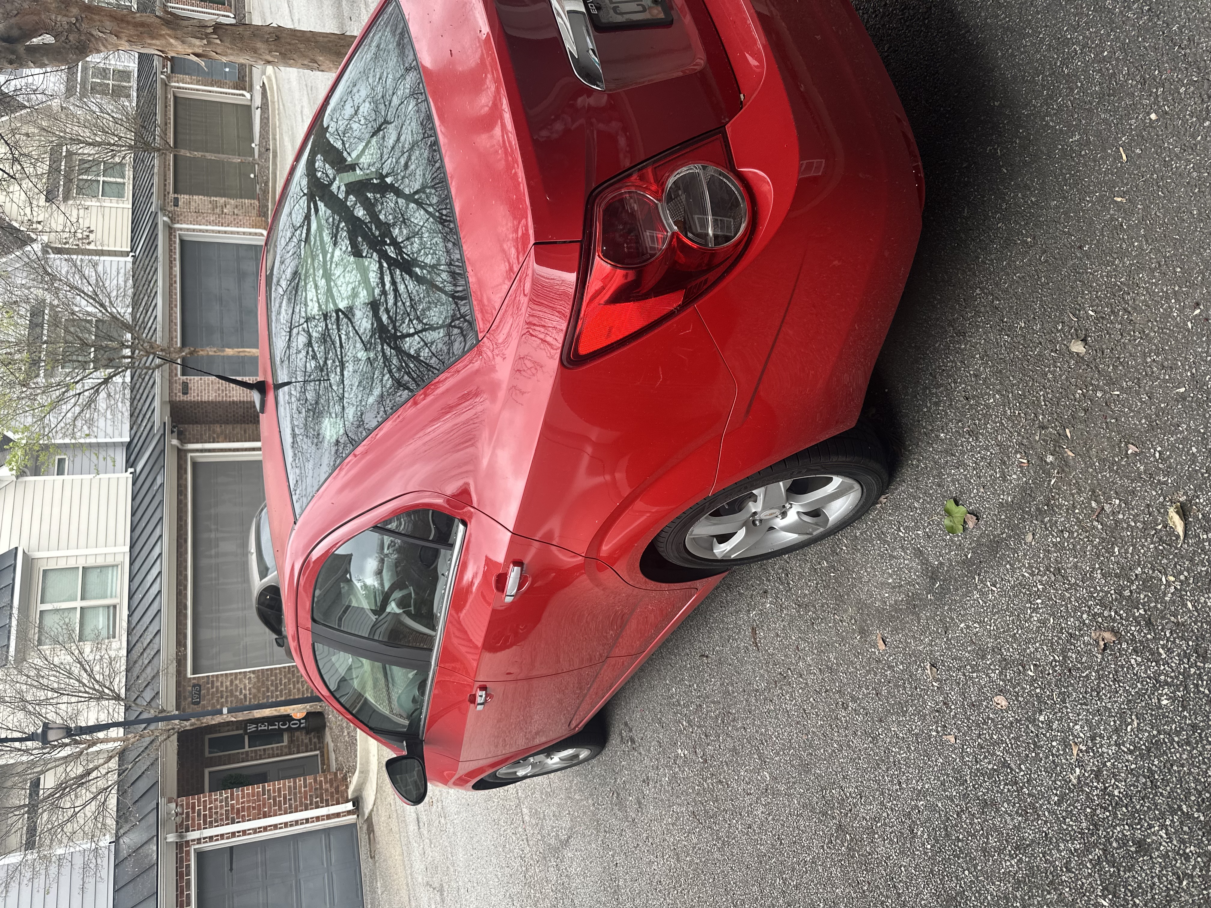 Used 2012 Chevrolet Sonic LTZ FWD image 2