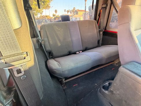 Used 2006 Jeep Wrangler X w/ Premium Audio Group image 20