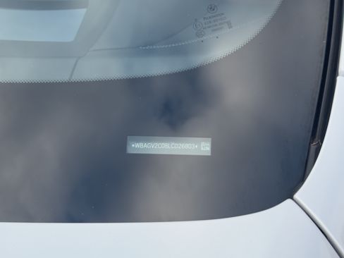 Used 2020 BMW 840i Gran Coupe w/ M Sport Package image 9