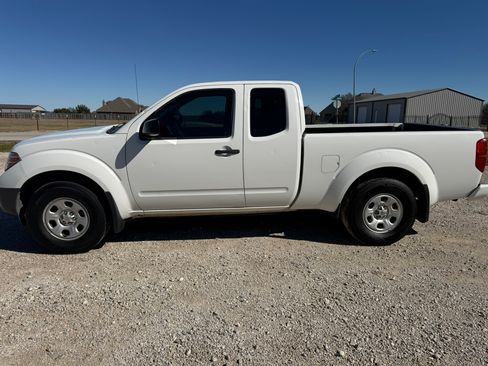 Used 2020 Nissan Frontier S image 14