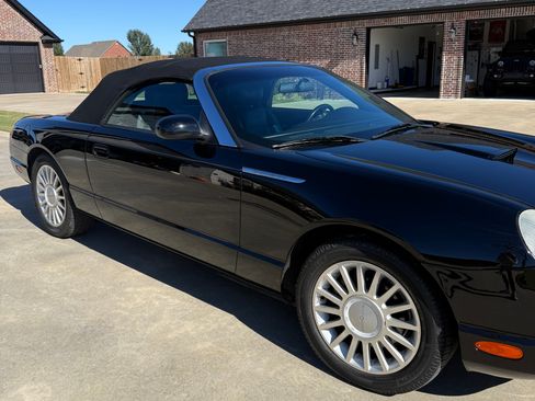 Used 2005 Ford Thunderbird Deluxe image 2