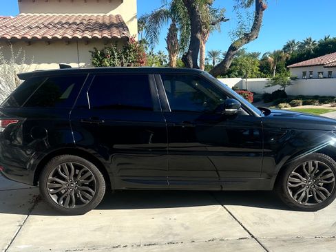 Used 2017 Land Rover Range Rover Sport HSE Dynamic image 1