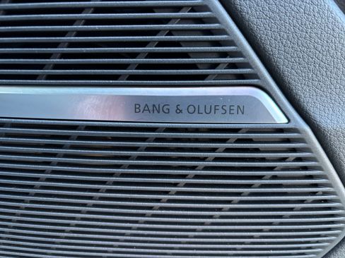 Used 2022 Audi Q8 Prestige image 20