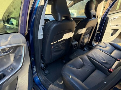 Used 2015 Volvo XC60 T6 Platinum image 6