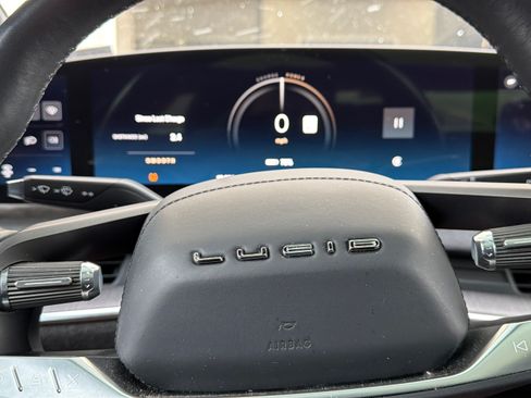 Used 2022 Lucid Air Grand Touring image 10