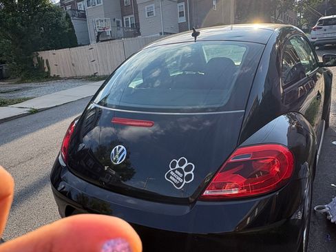 Used 2012 Volkswagen Beetle 2.5 FWD image 9