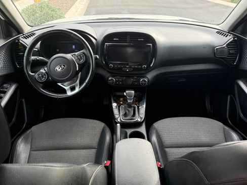 Used 2020 Kia Soul EX w/ Option Group 015 FWD image 15