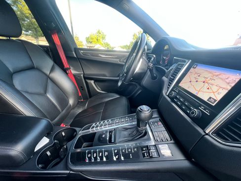 Used 2017 Porsche Macan GTS AWD/4WD image 20