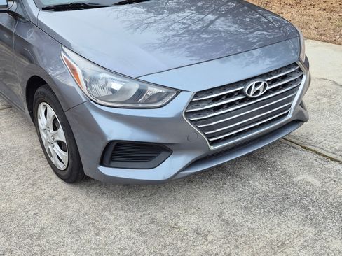 Used 2019 Hyundai Accent SE image 2