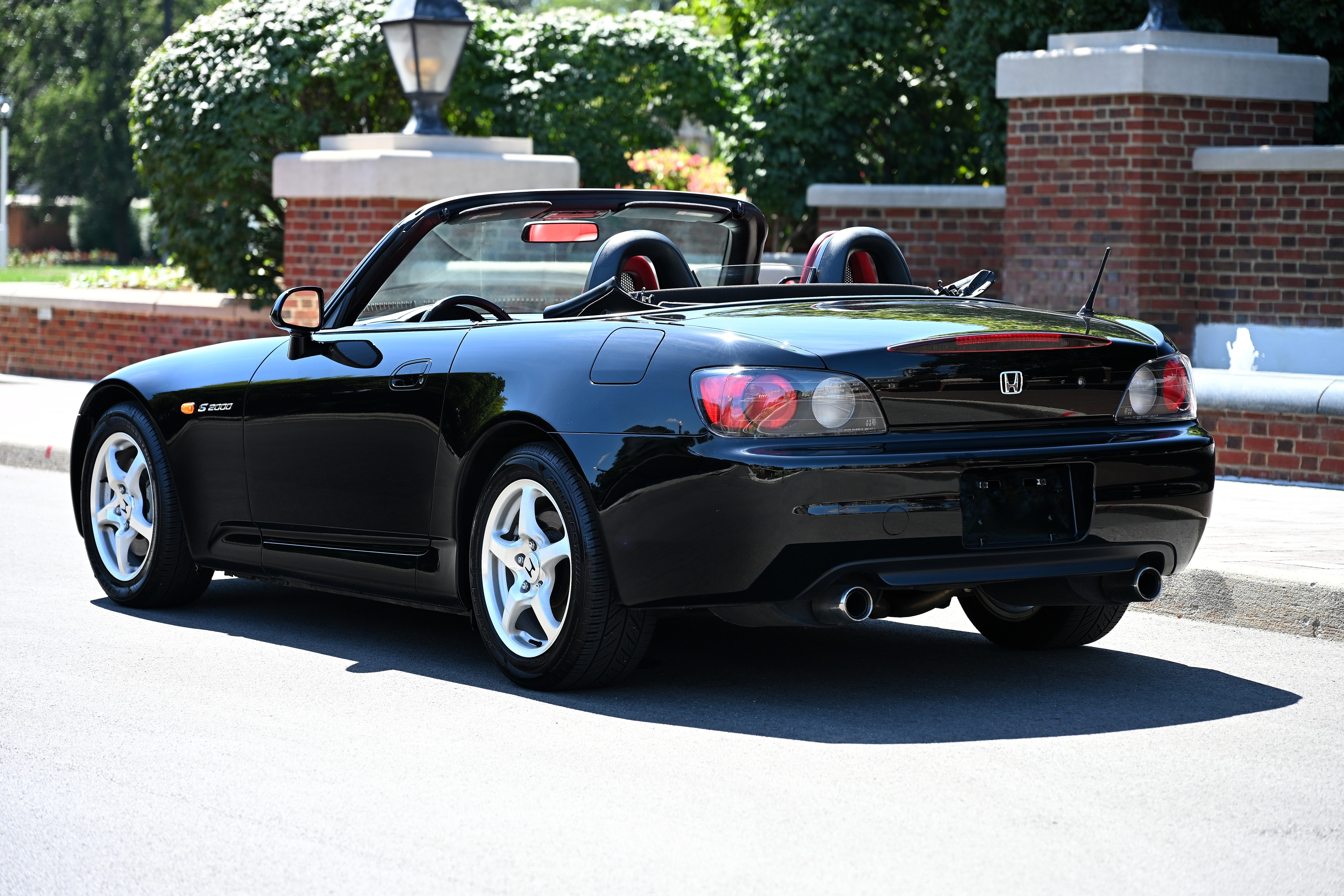Used 2001 Honda S2000 image 4