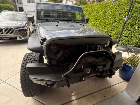 Used 2014 Jeep Wrangler Rubicon w/ Power Convenience Group image 2