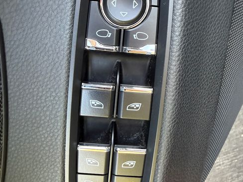 Used 2015 Porsche Panamera S RWD image 14