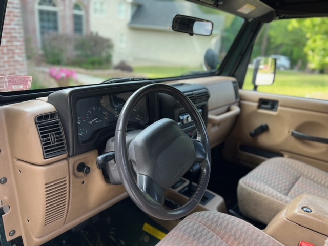 Used 2000 Jeep Wrangler Sport AWD/4WD image 2