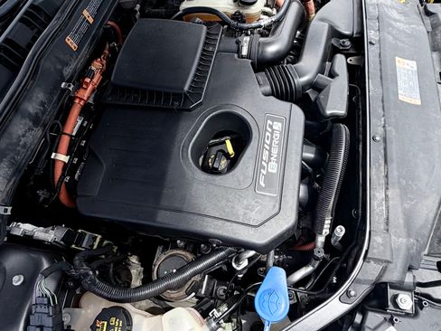 Used 2016 Ford Fusion Energi SE FWD image 15