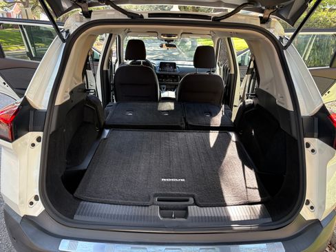 Used 2022 Nissan Rogue SV FWD image 20