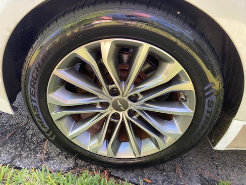 Used 2012 Hyundai Genesis 3.8 w/ Premium Pkg RWD image 15