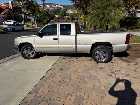 Used 2005 Chevrolet Silverado 1500 LS w/ Silverado Performance Edition image 1