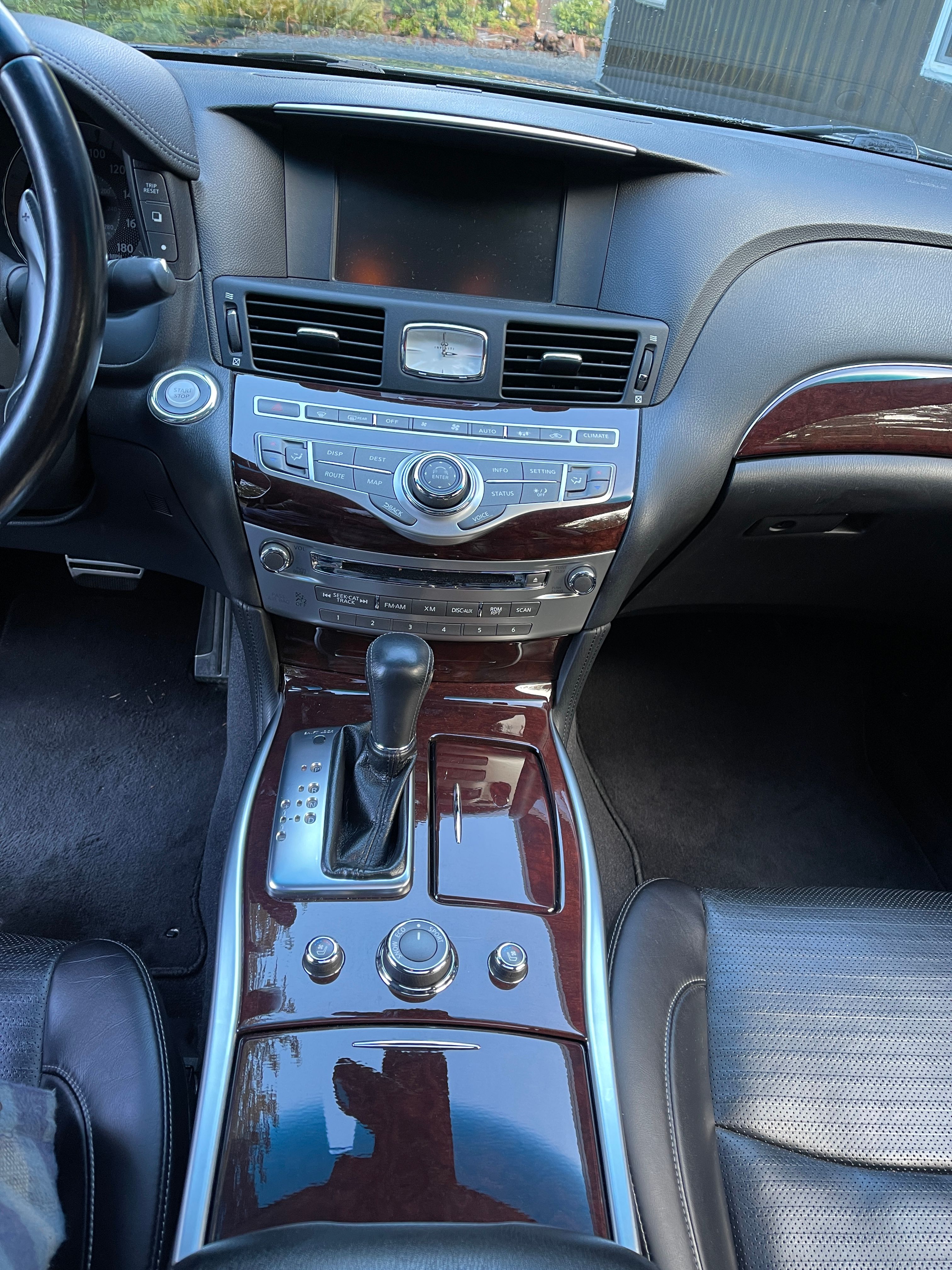 Used 2011 INFINITI M37 w/ Sport Pkg RWD image 13