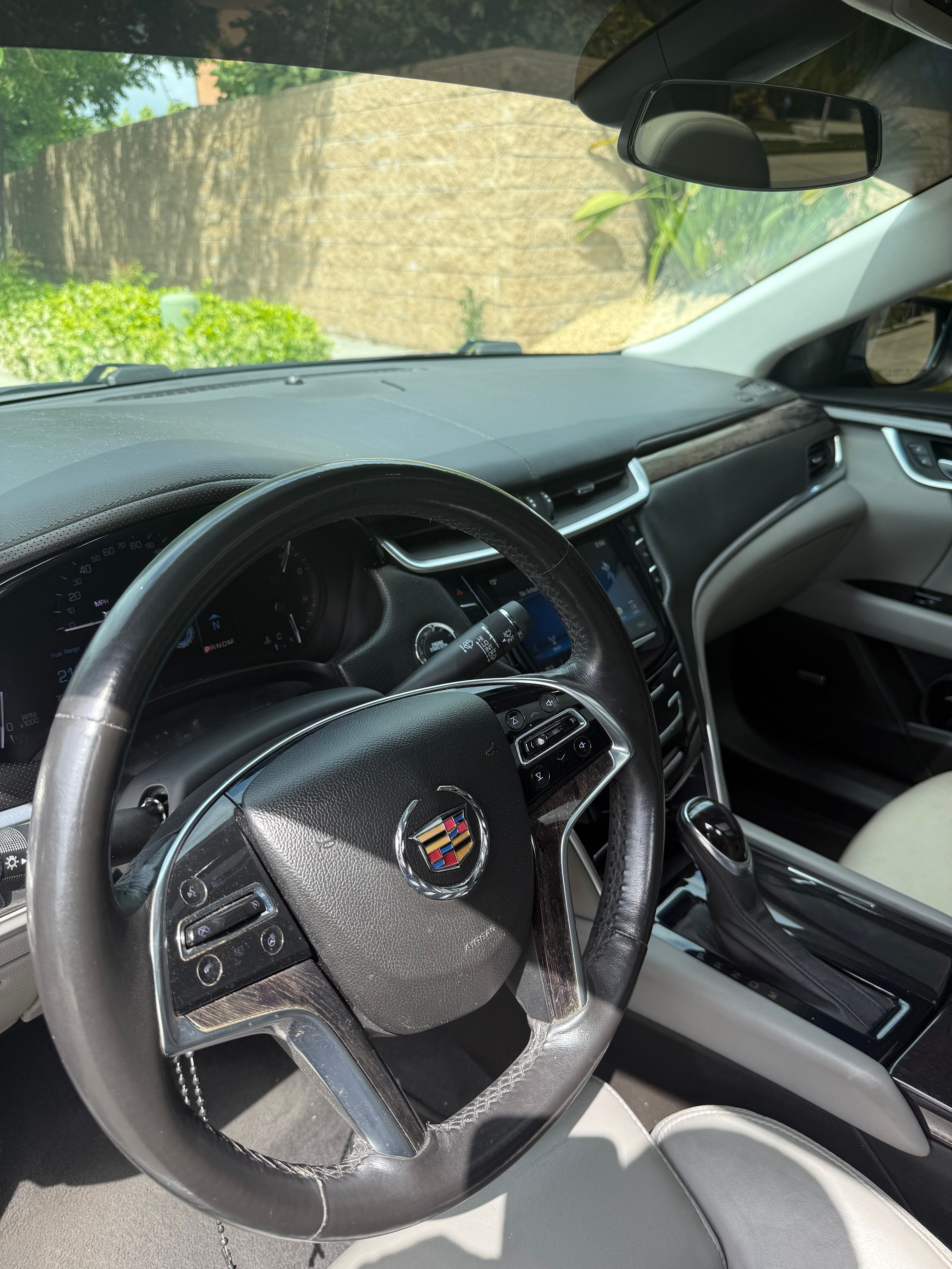Used 2014 Cadillac XTS Luxury FWD image 16