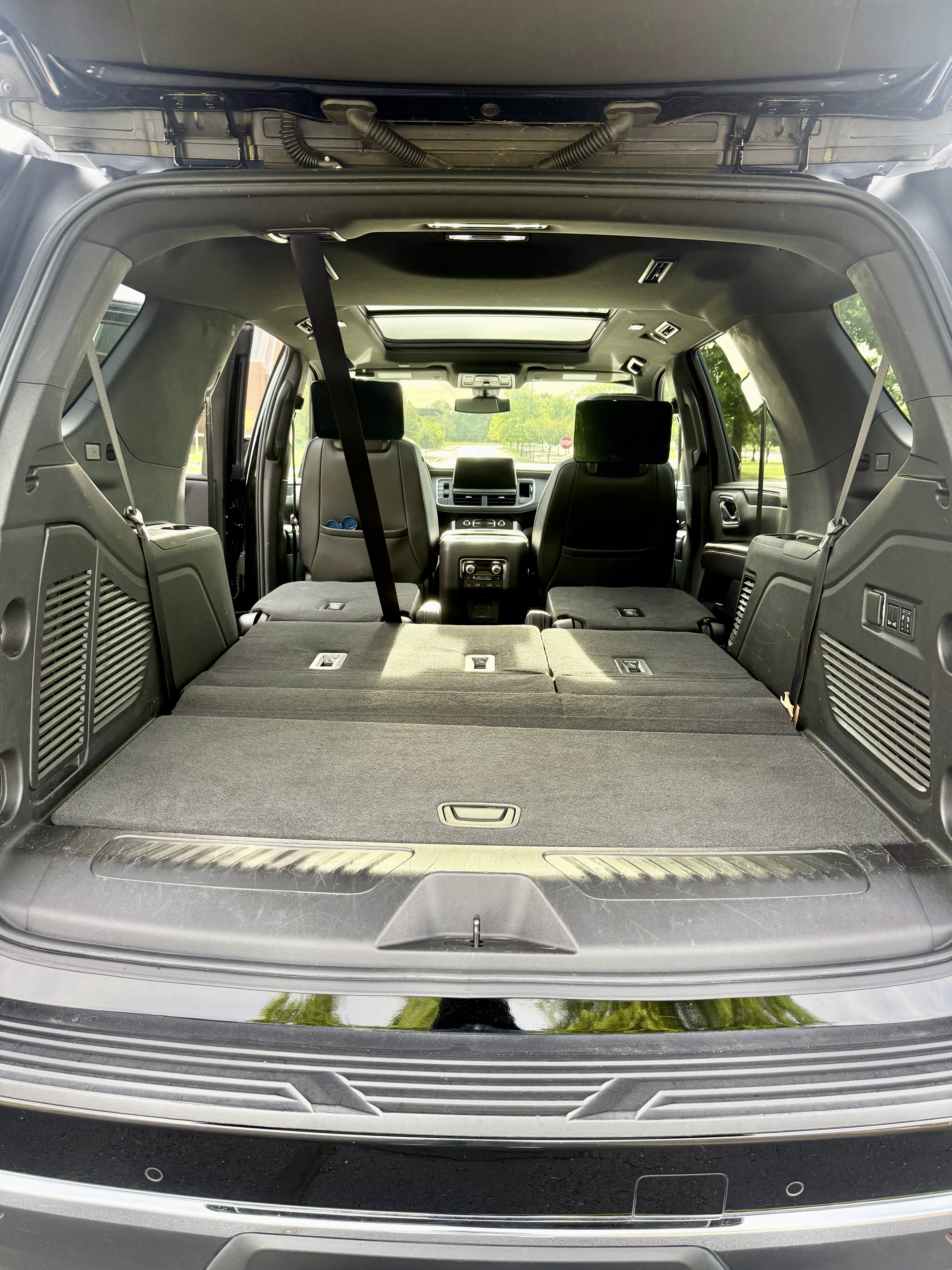 Used 2021 GMC Yukon SLT w/ SLT Premium Package AWD/4WD image 15