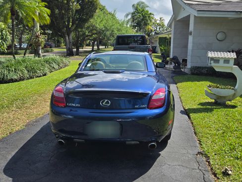 Used 2006 Lexus SC 430 Convertible image 9