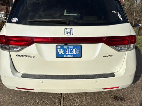 Used 2015 Honda Odyssey Touring image 6