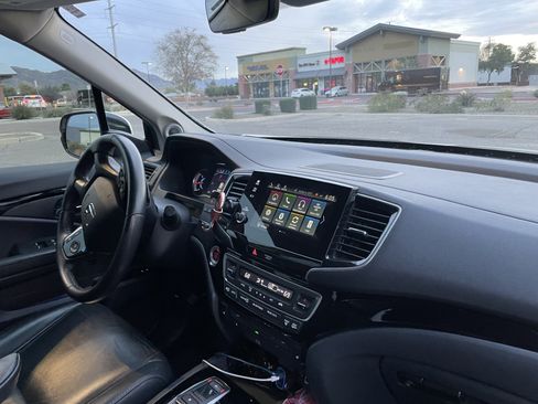 Used 2020 Honda Pilot Touring image 19