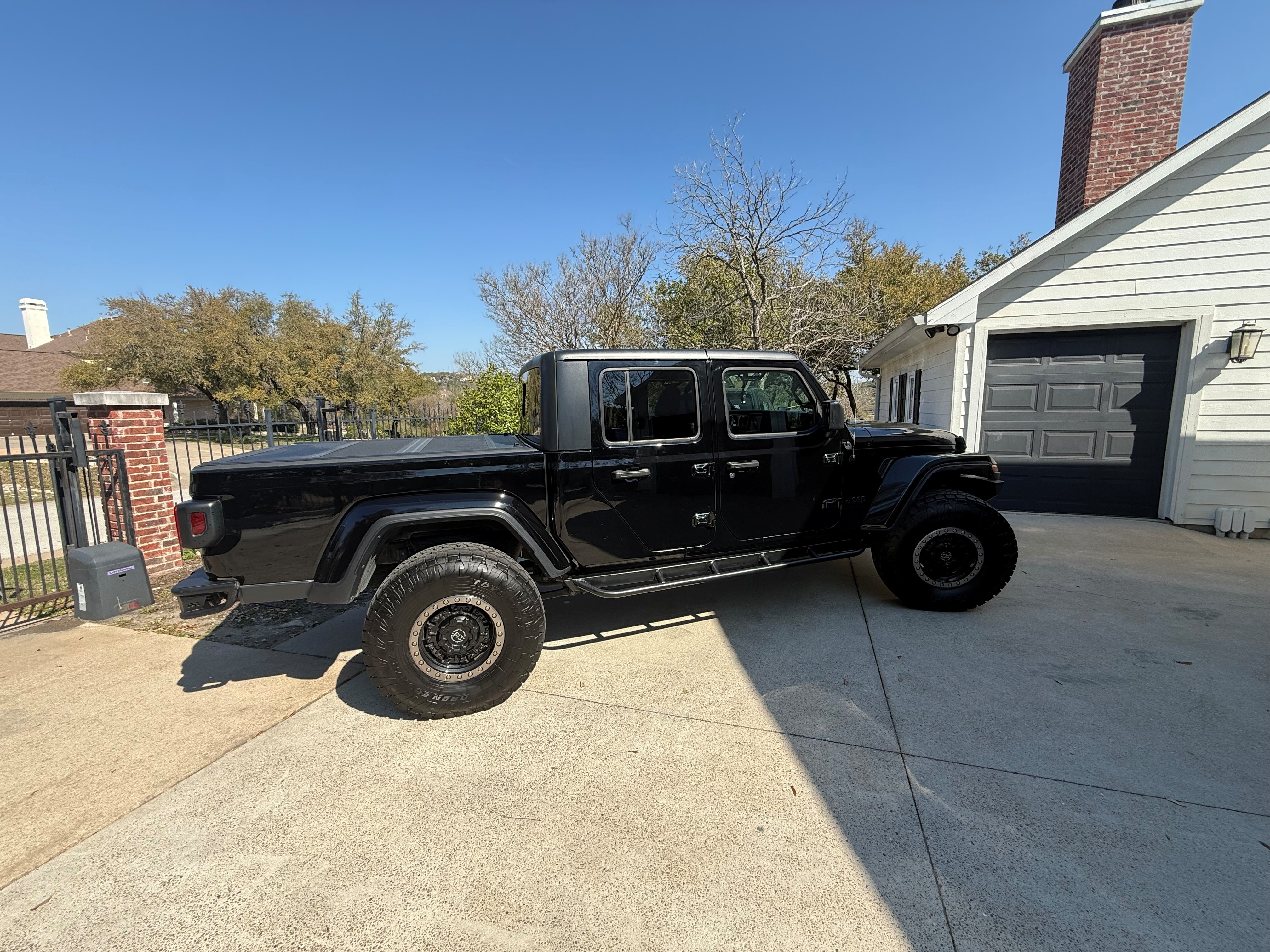 Used 2020 Jeep Gladiator Sport w/ Quick Order Package 24S AWD/4WD image 8