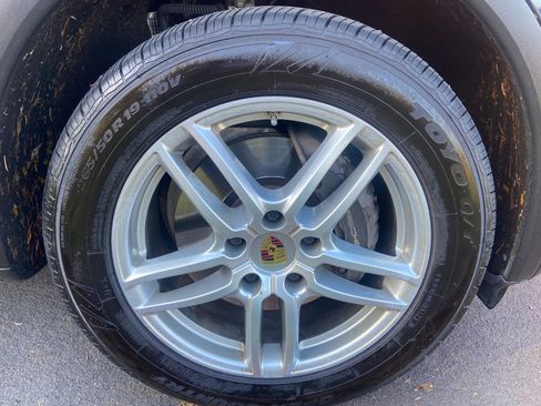 Used 2016 Porsche Cayenne image 20