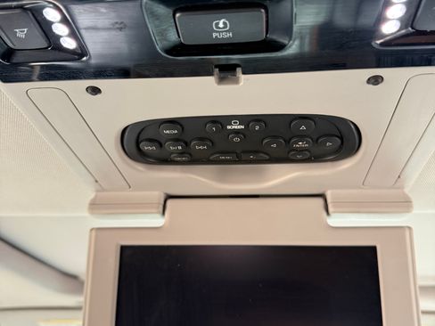 Used 2016 Chevrolet Suburban LTZ image 15