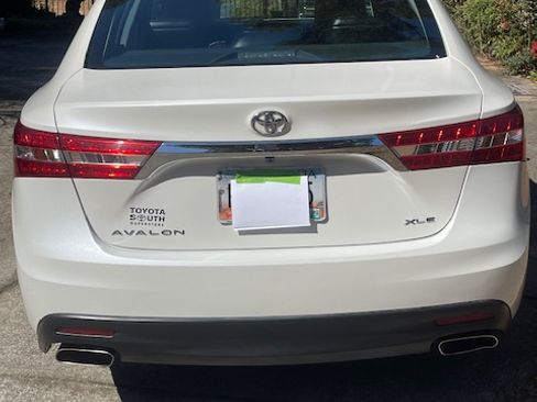 Used 2013 Toyota Avalon XLE image 8