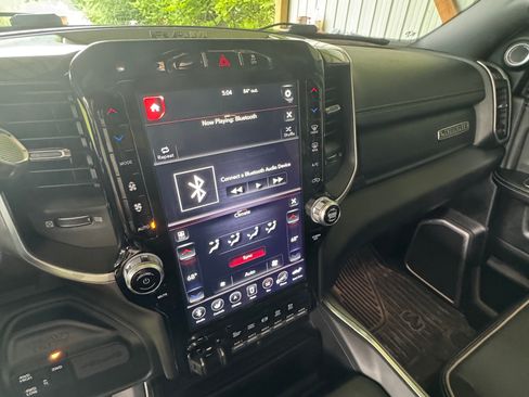 Used 2020 RAM 3500 Laramie AWD/4WD image 9