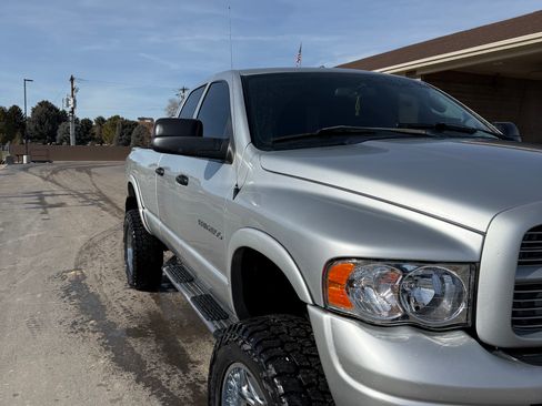 Used 2003 Dodge Ram 2500 Truck SLT image 2