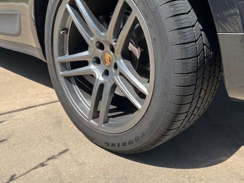 Used 2021 Porsche Macan S image 23